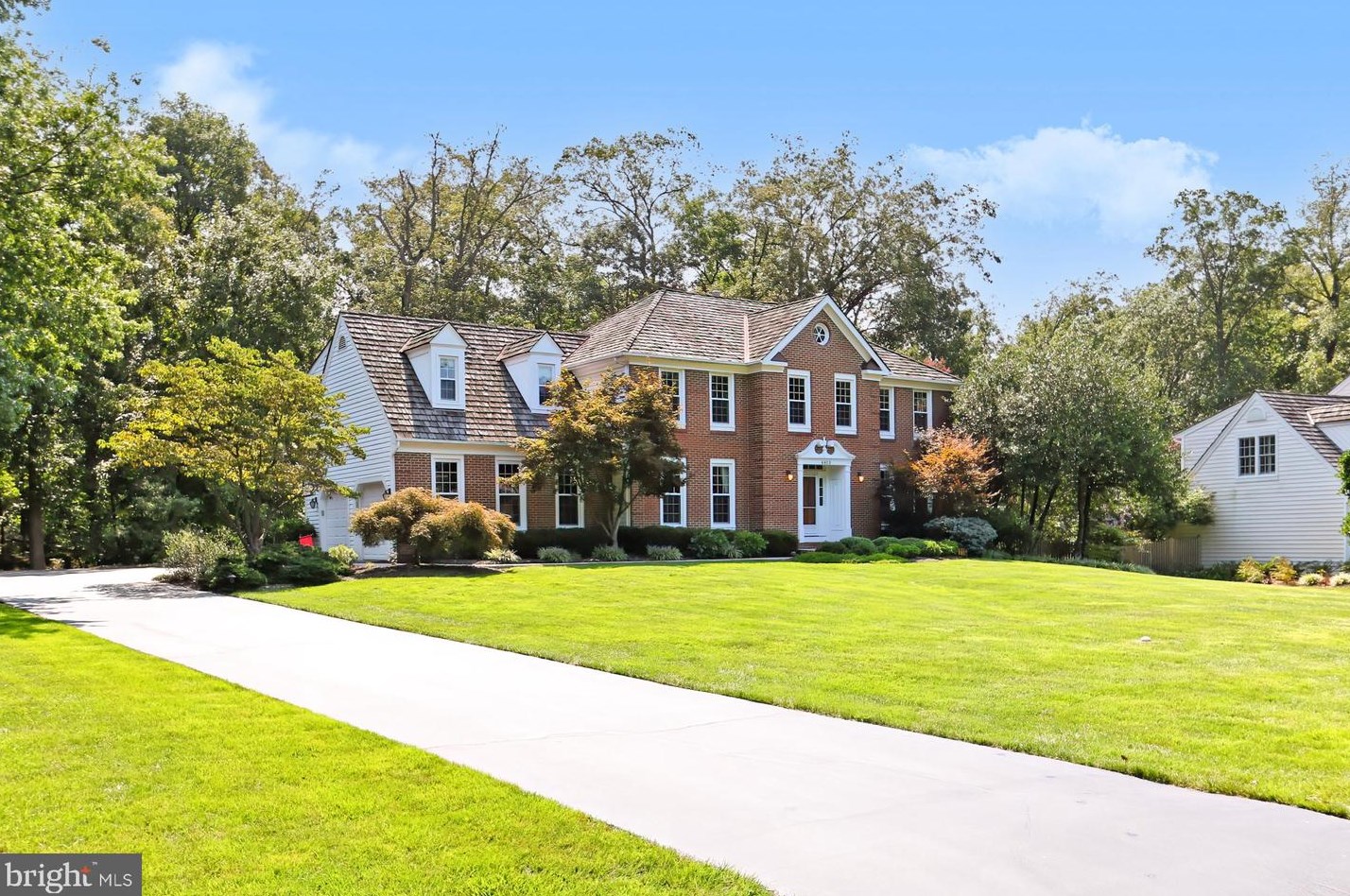 6413 Woodland Run Ct, Clifton, VA 20124