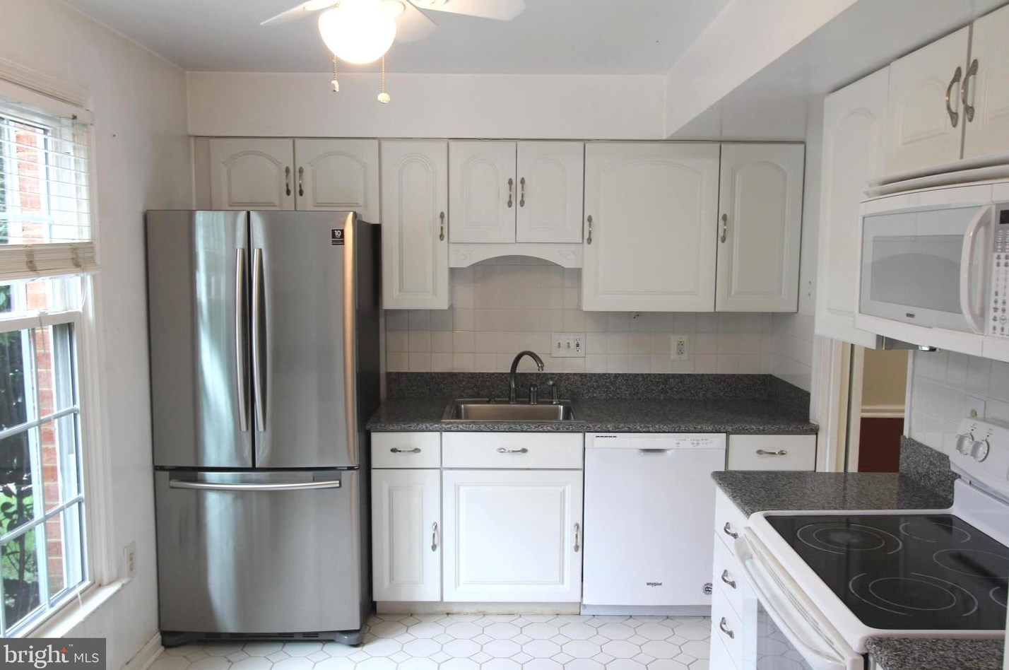 7085 Leestone St, Springfield, VA 22151