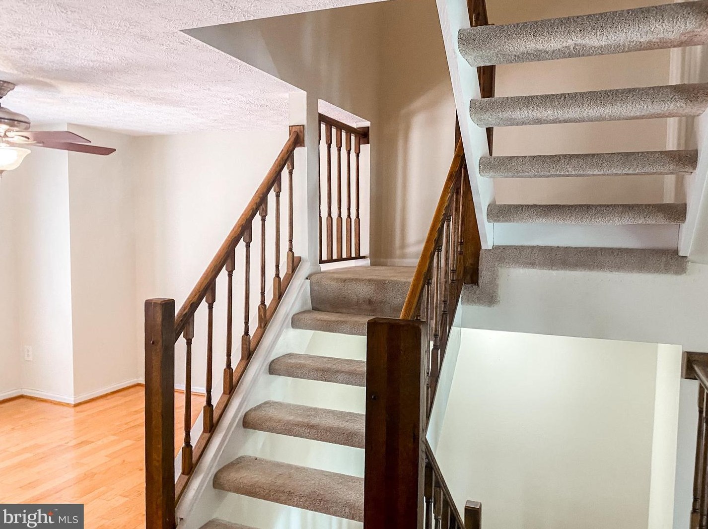 14664 Stone Crossing Ct, Centreville VA  20120-2904 exterior