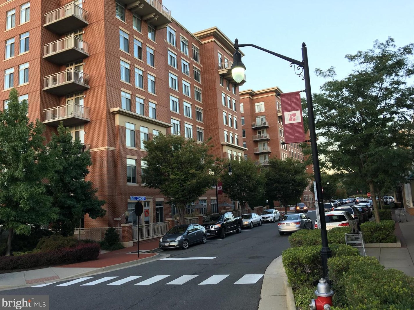 4480 Market Commons Dr #411, Fairfax, VA 22033