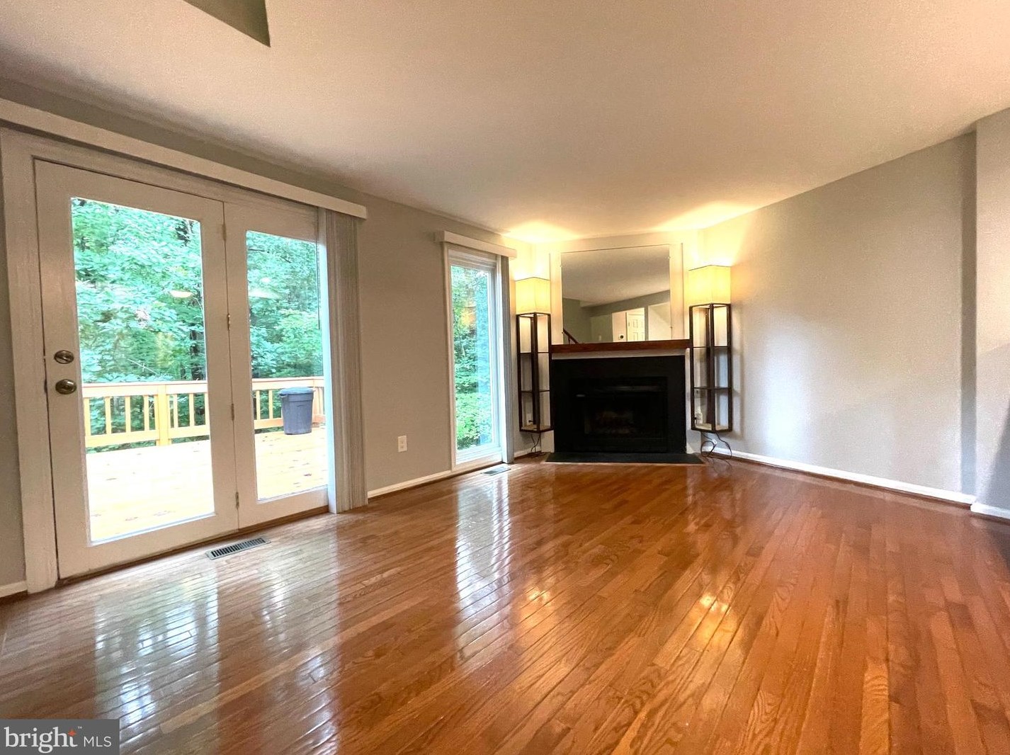 2174 Whisperwood Glen Ln, Herndon, VA 20191