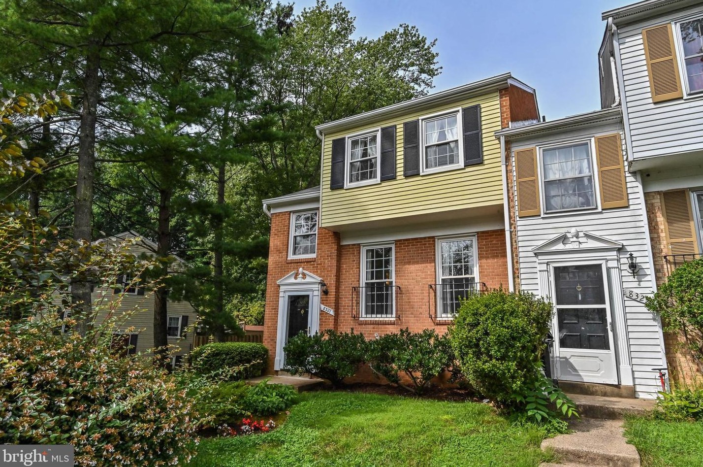 8327 Uxbridge Ct, Springfield, VA 22151