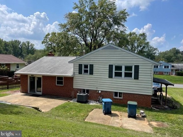 8109 Hatteras Ln, Springfield, VA 22151