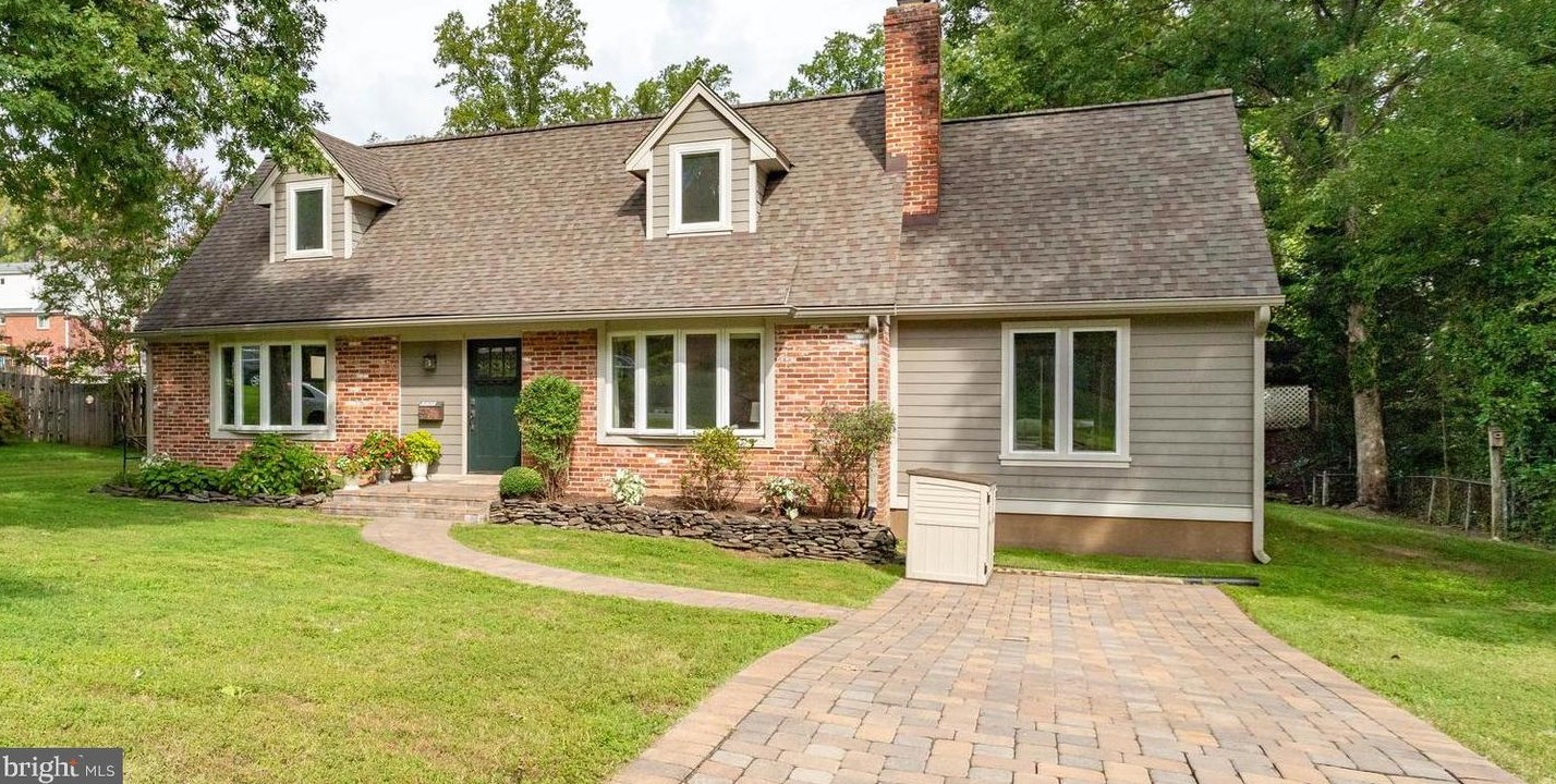 8808 Trafalgar Ct, Springfield, VA 22151