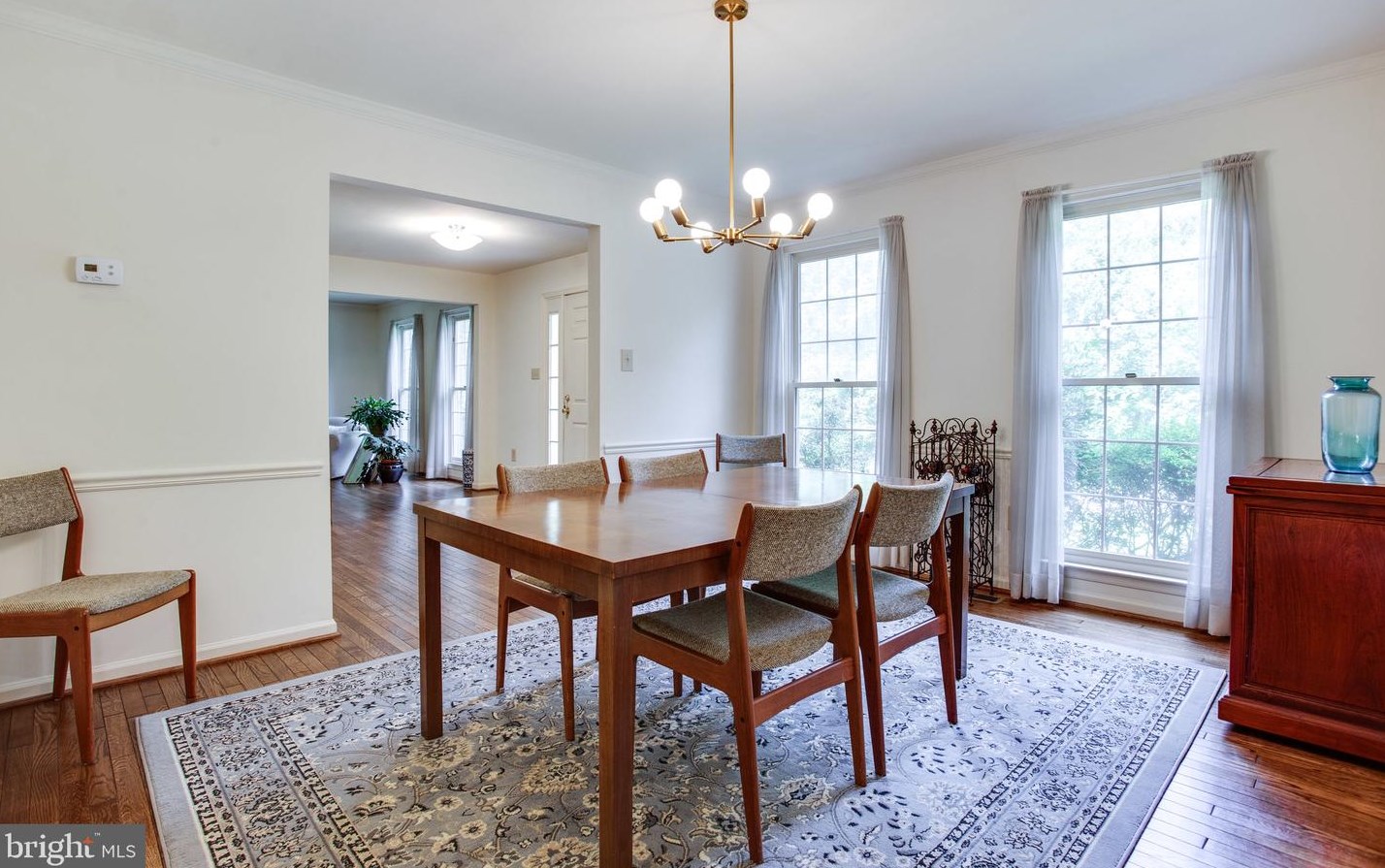 10501 Oakton Ridge Ct, Vienna, VA 22124-1650