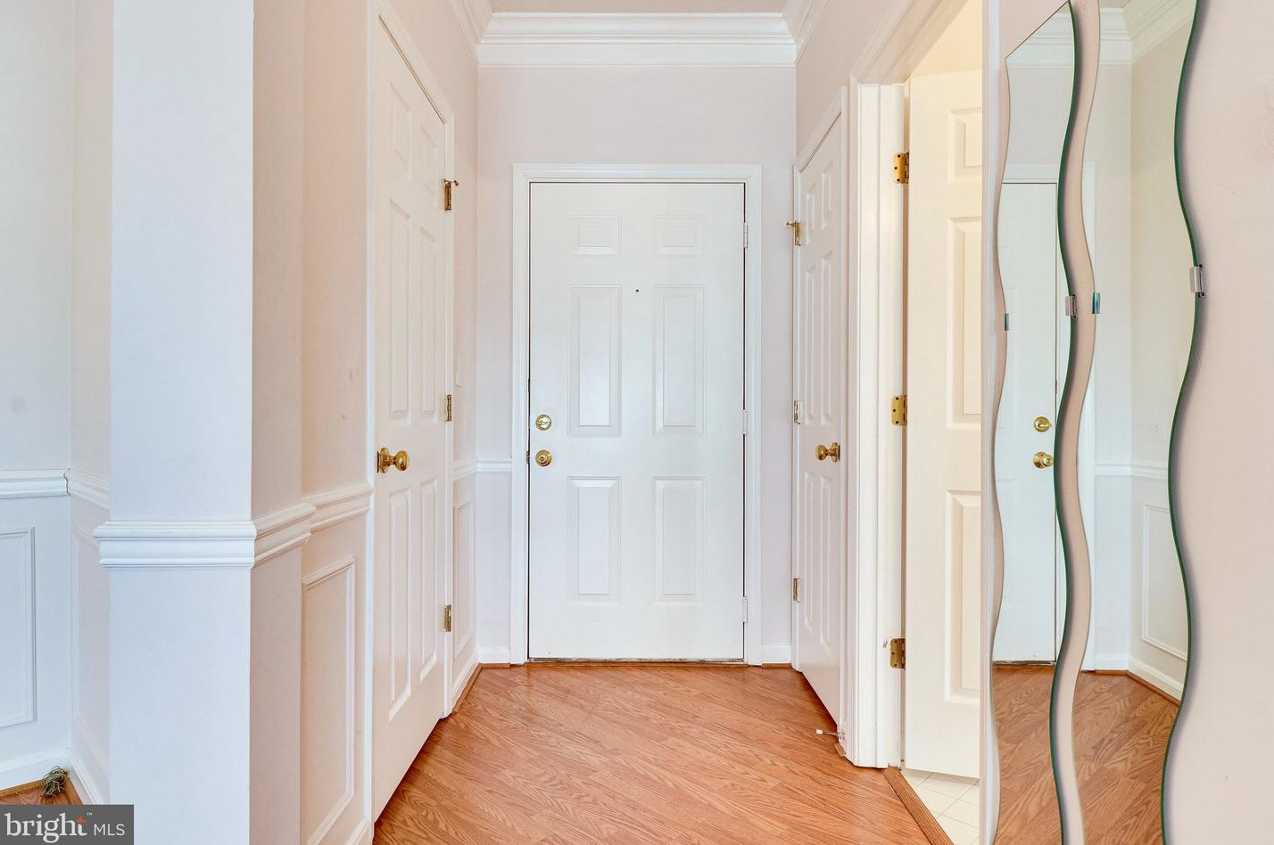 12471 Hayes Ct, Fairfax, VA 22033-4298