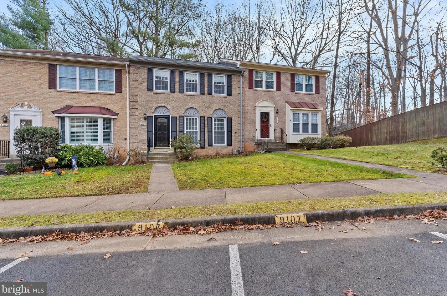 9107 Fisteris Ct, Springfield, VA 22152