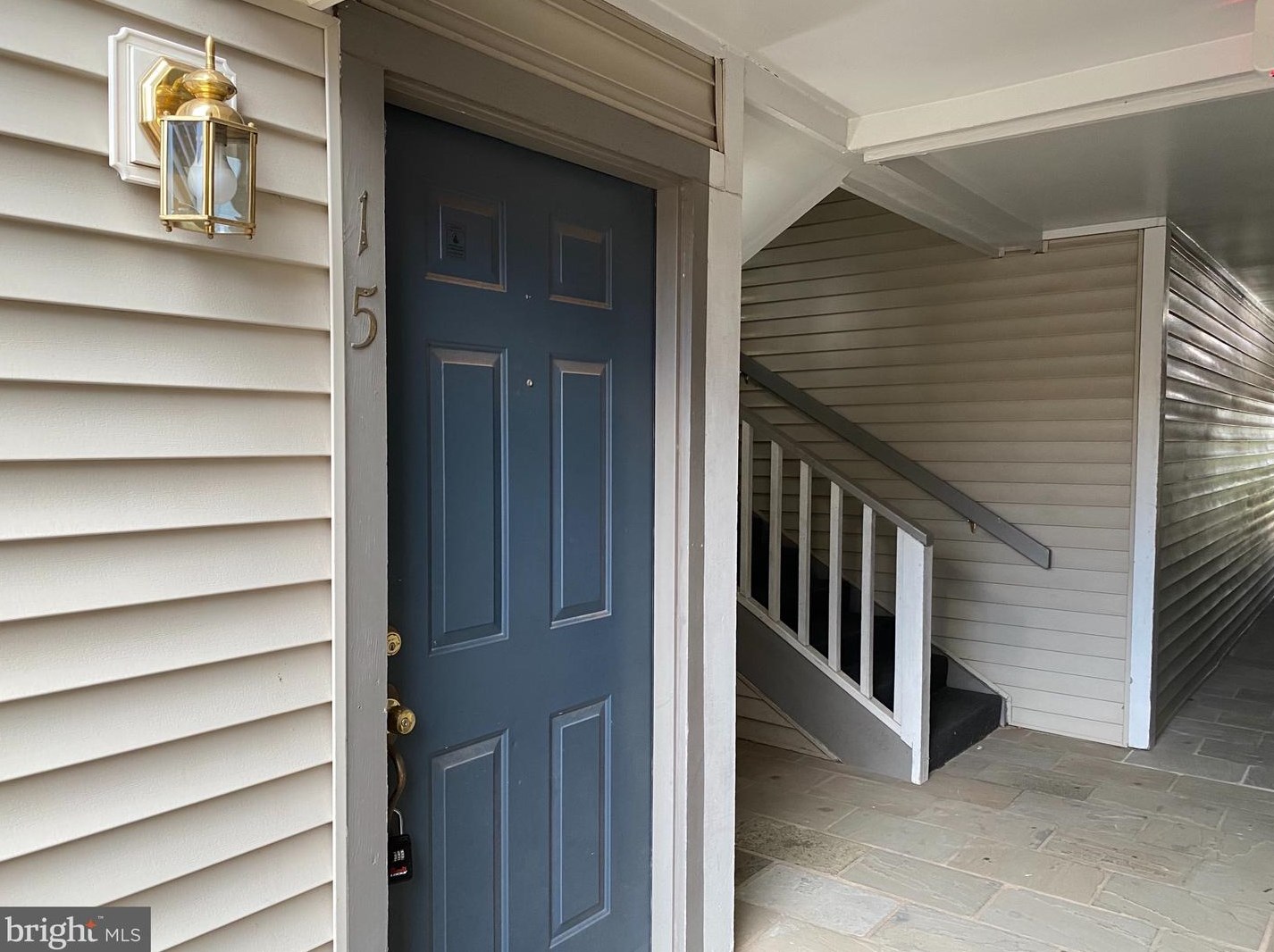 5636 Willoughby Newton Dr, Centreville, VA 20120-1964