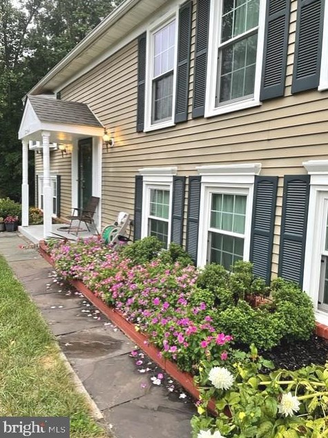 5304 Hampton Forest Way, Fairfax, VA 22030-7201
