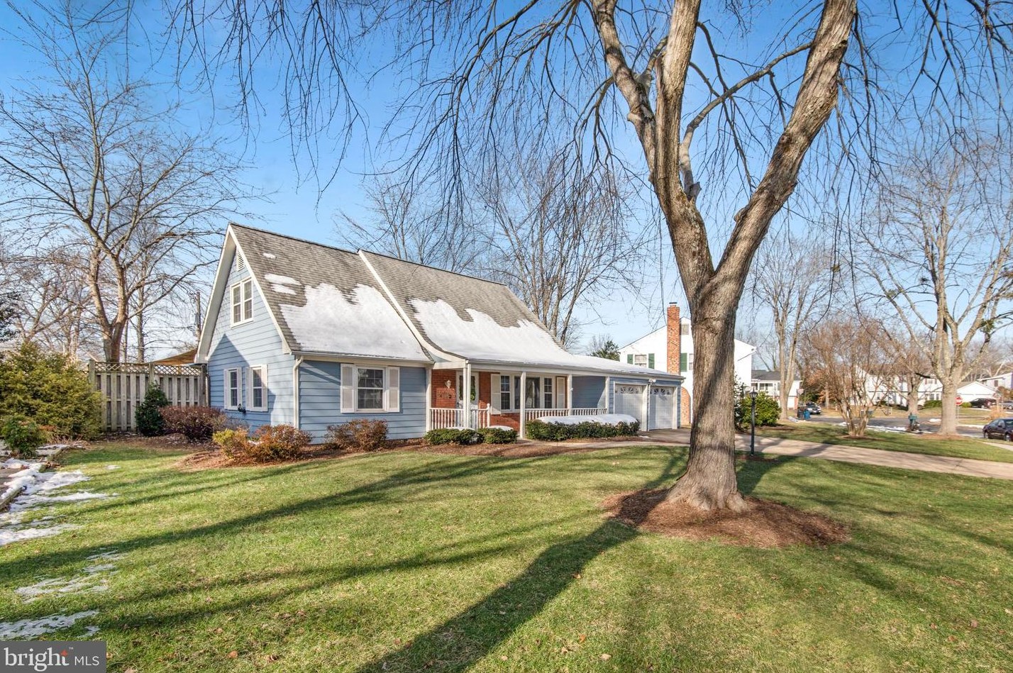 4206 Mayport Ln, Fairfax, VA 22033-3232