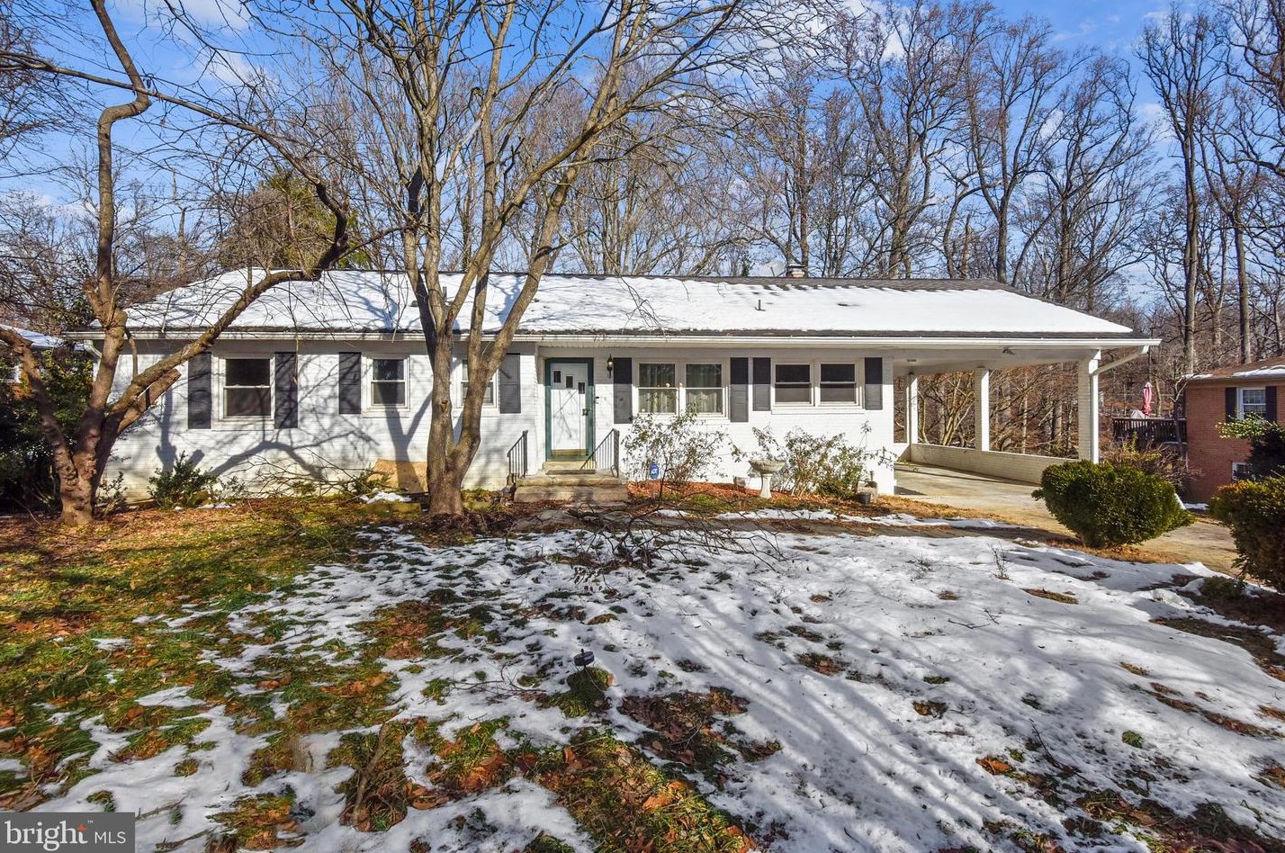 8714 Duvall St, Fairfax, VA 22031-2711