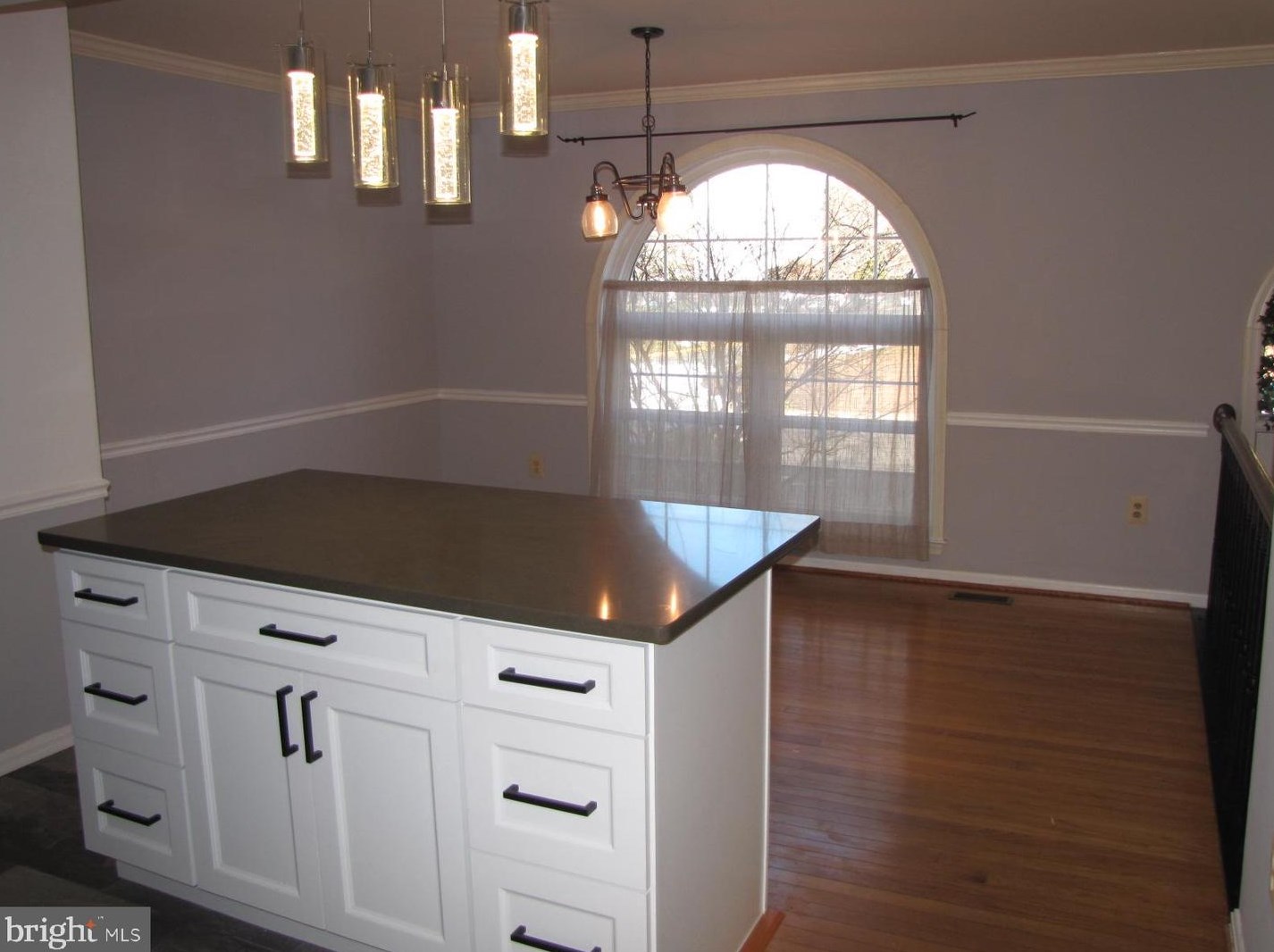 5737 Mason Bluff Dr, Springfield VA  22015-3146 exterior