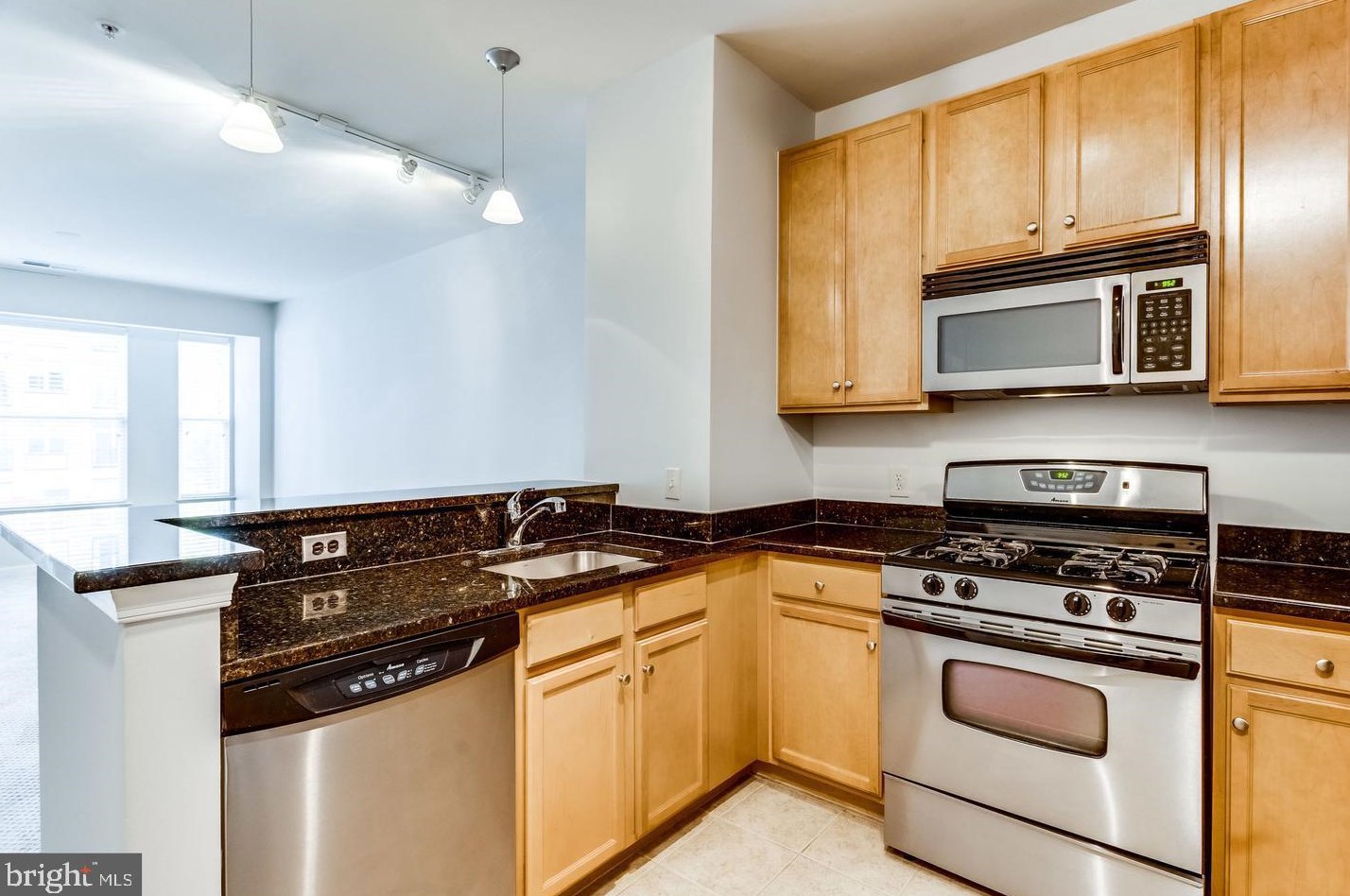 2655 Prosperity Ave #305, Fairfax, VA 22031