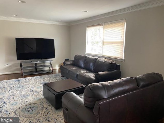 5520 Southampton Dr, Springfield, VA 22151