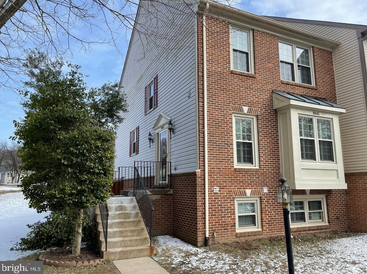 8845 Eagle Rock Ln, Springfield, VA 22153