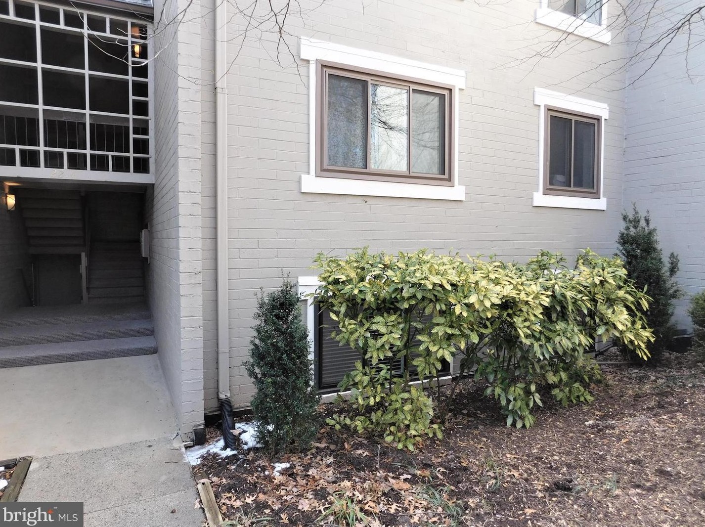 2214 Springwood Dr #t-4, Herndon, VA 20191
