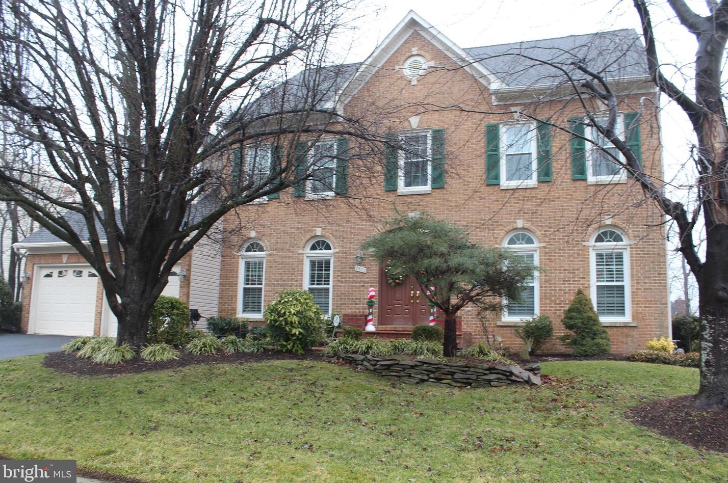7803 Valleyfield Dr, Springfield, VA 22153