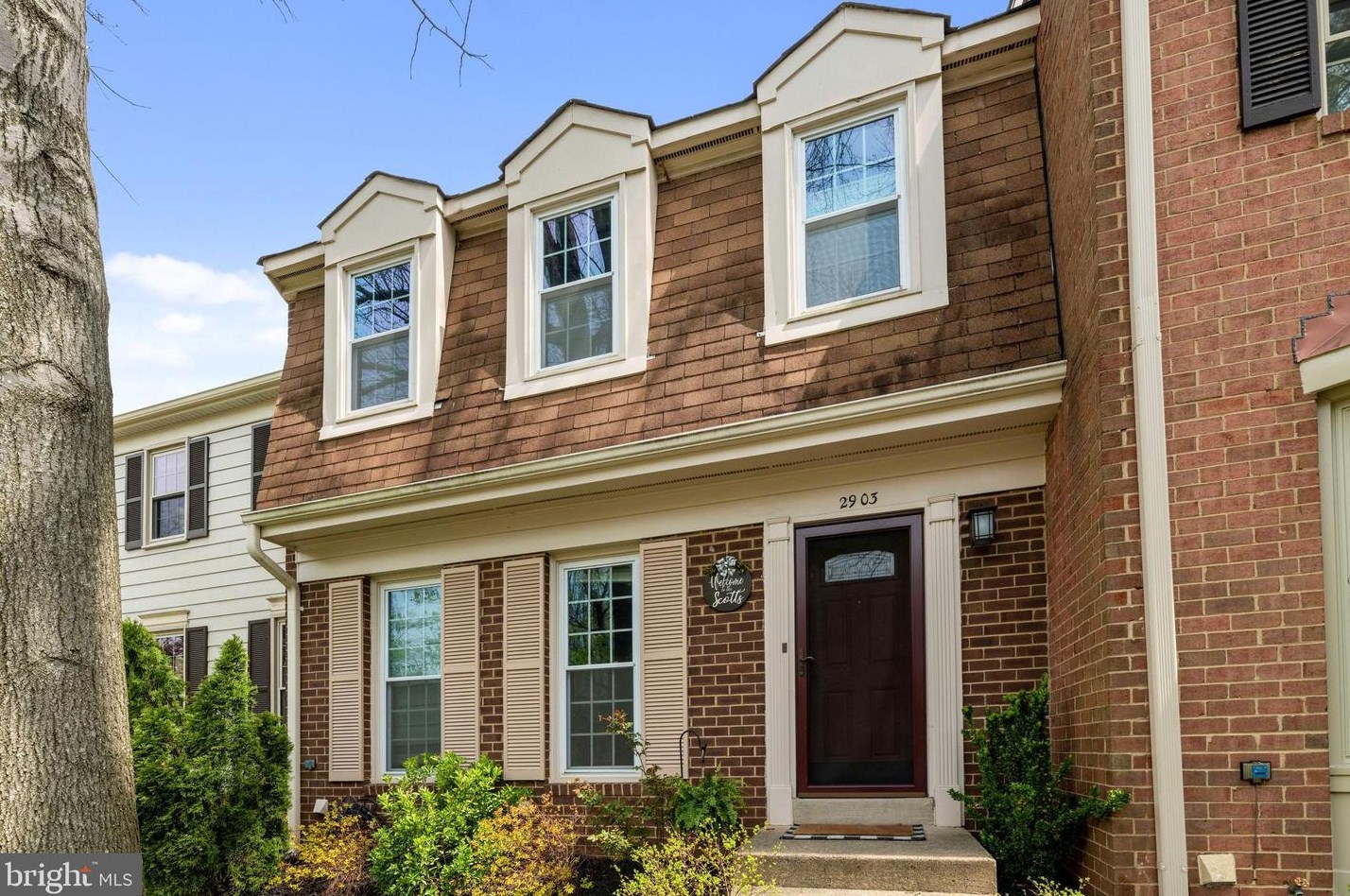 2903 Village Spring Ln, Vienna, VA 22181-6125