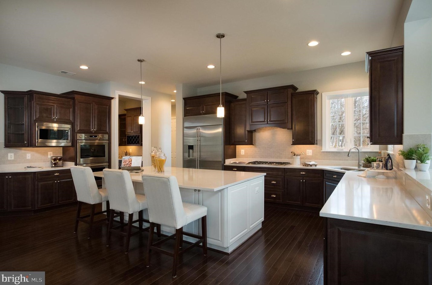 10231 Leesburg Pike, Vienna, VA 22182-1330