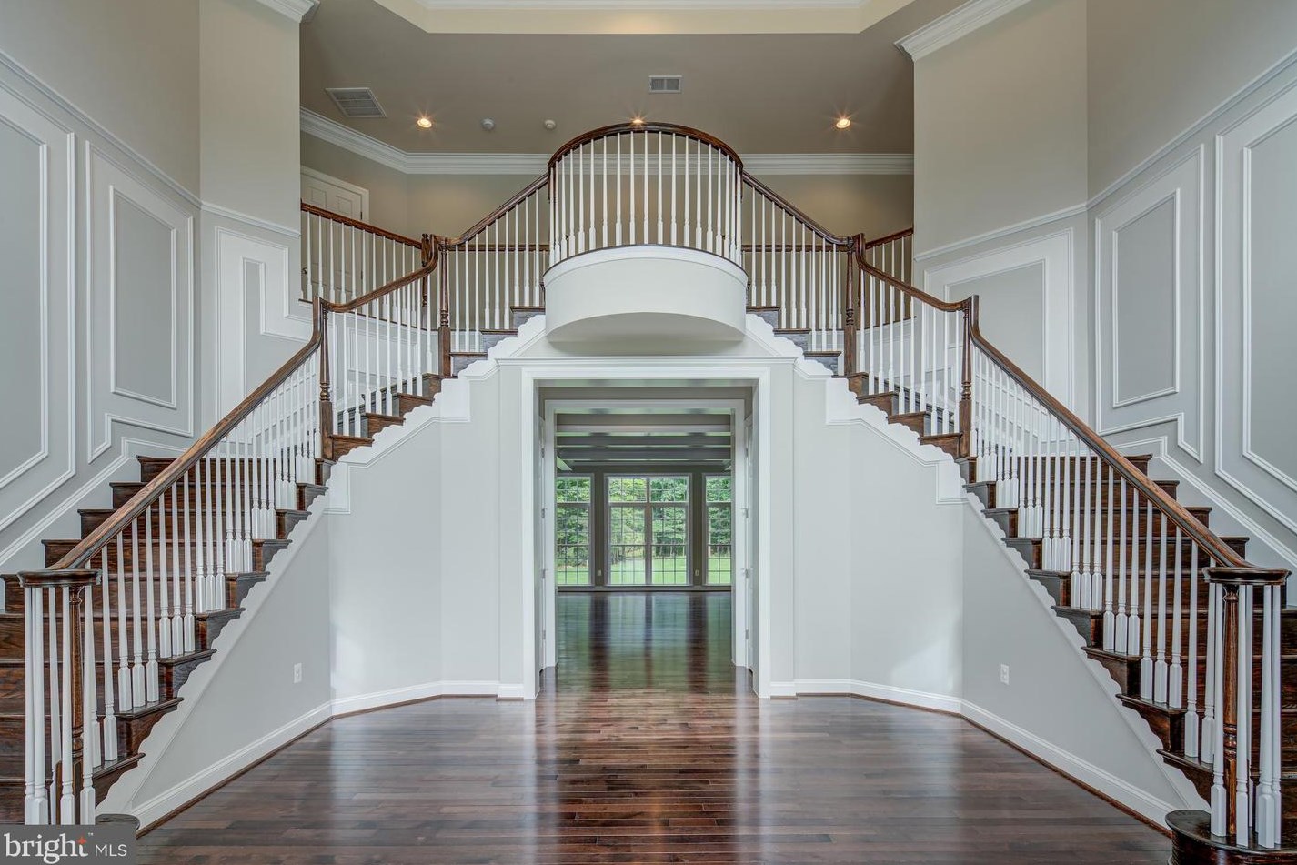 10227 Leesburg Pike, Vienna, VA 22182-1359