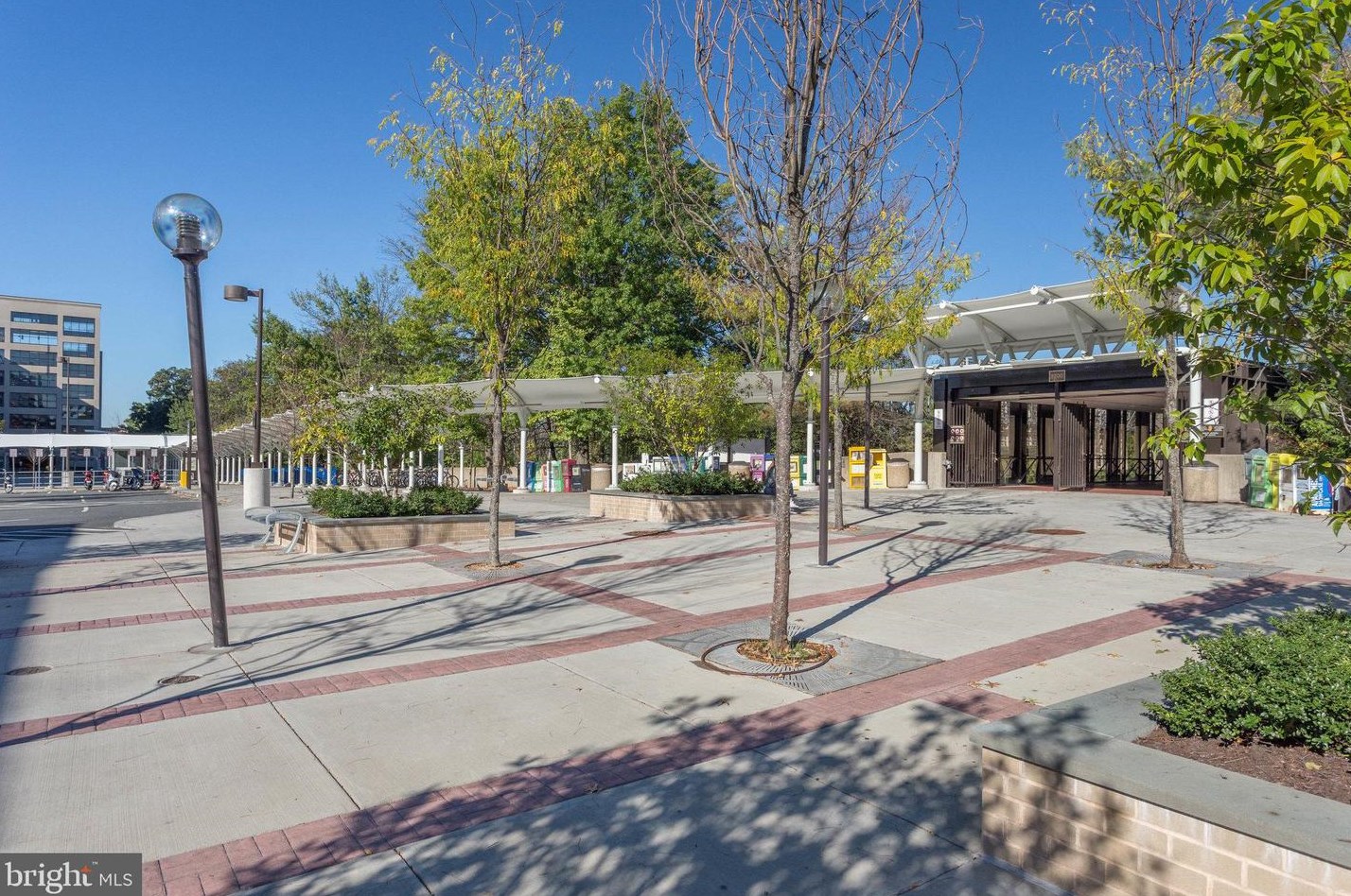 2720 Bellforest Ct, Vienna VA  22180-7348 exterior