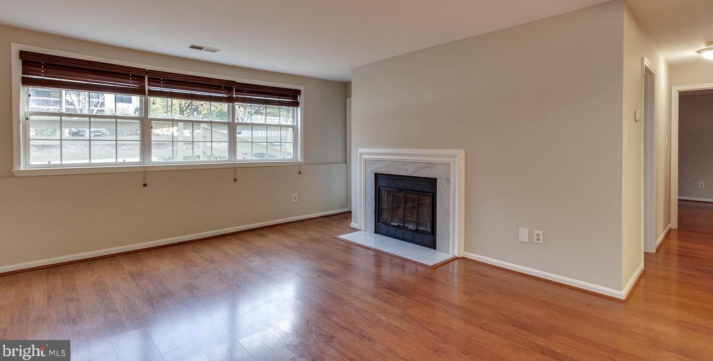 11717 Karbon Hill Ct #701b, Herndon, VA 20191