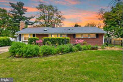 7126 Falcon Street - Photo 1