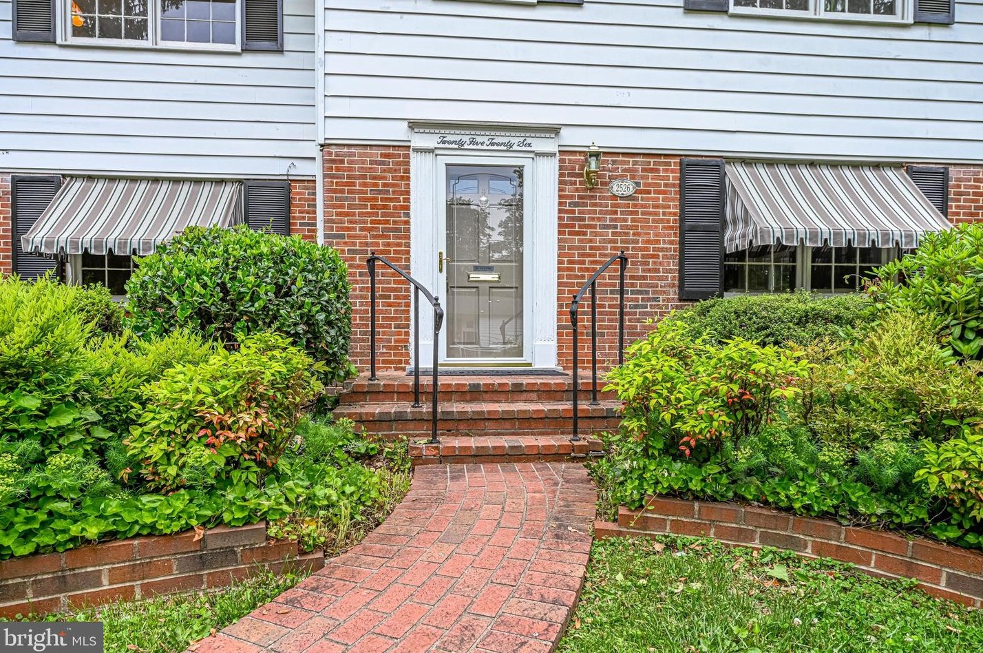 2526 Swift Run St, Vienna, VA 22180-6929