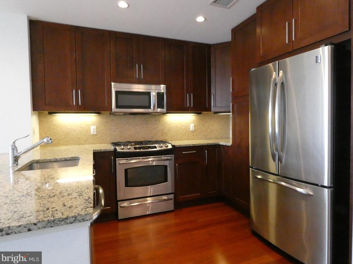8220 Crestwood Heights Dr #1606, Mc Lean, VA 22102