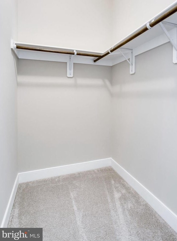 8600 Hillside Pl, Fairfax VA  22031-2814 exterior