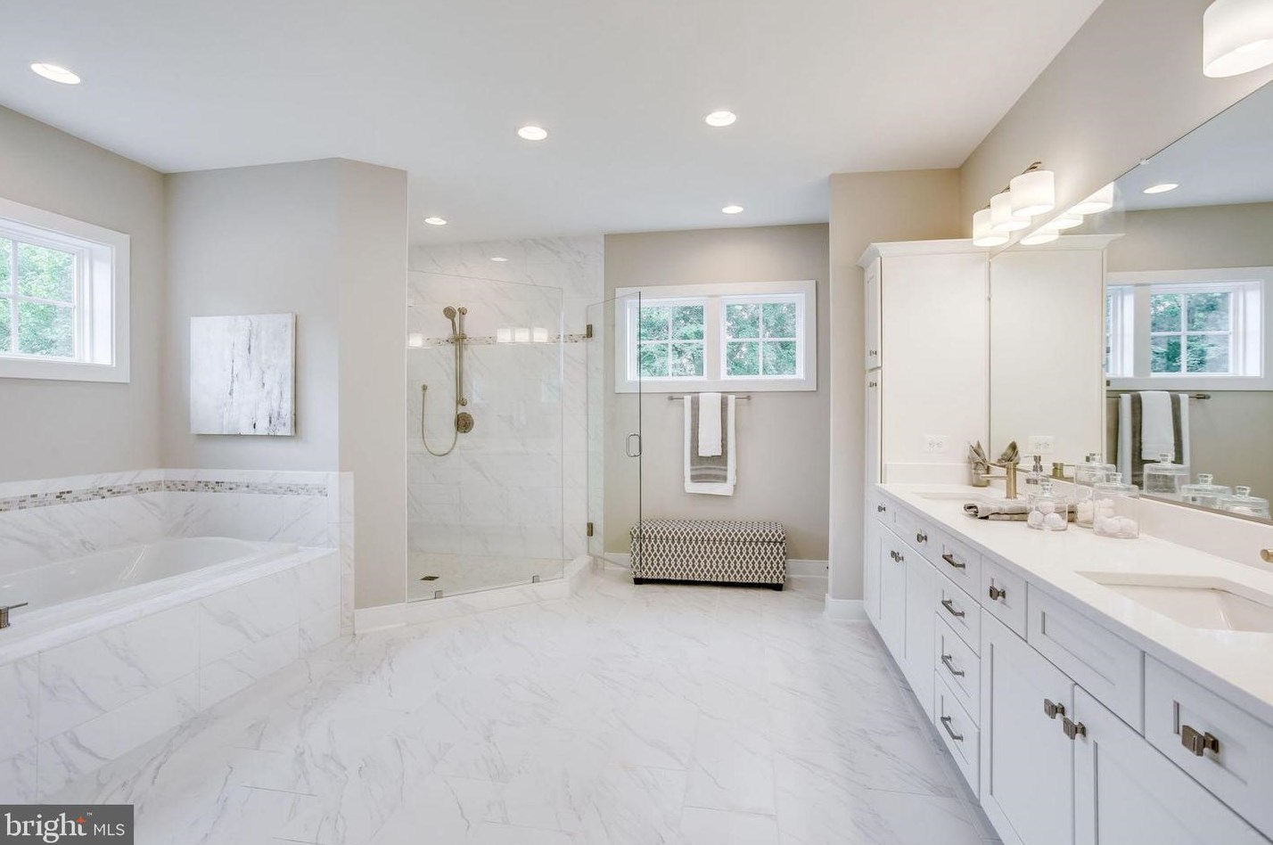 8600 Hillside Pl, Fairfax VA  22031-2814 exterior