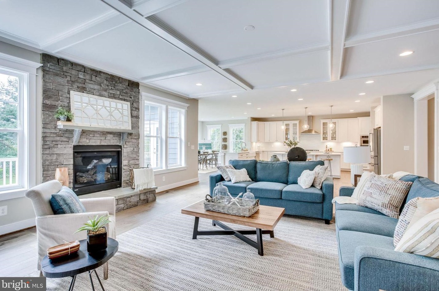 8600 Hillside Pl, Fairfax VA  22031-2814 exterior