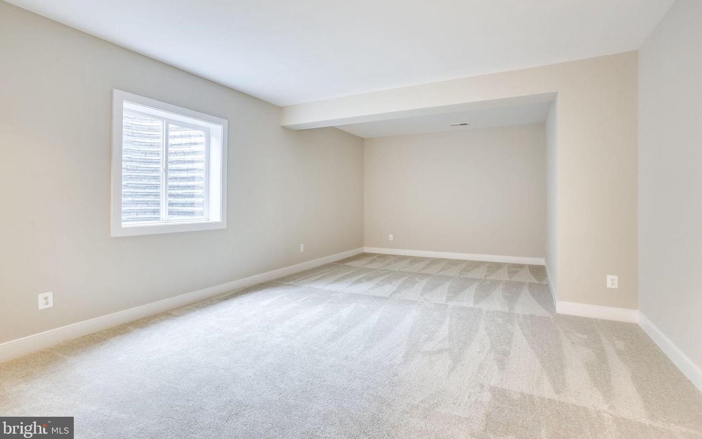 8600 Hillside Pl, Fairfax VA  22031-2814 exterior