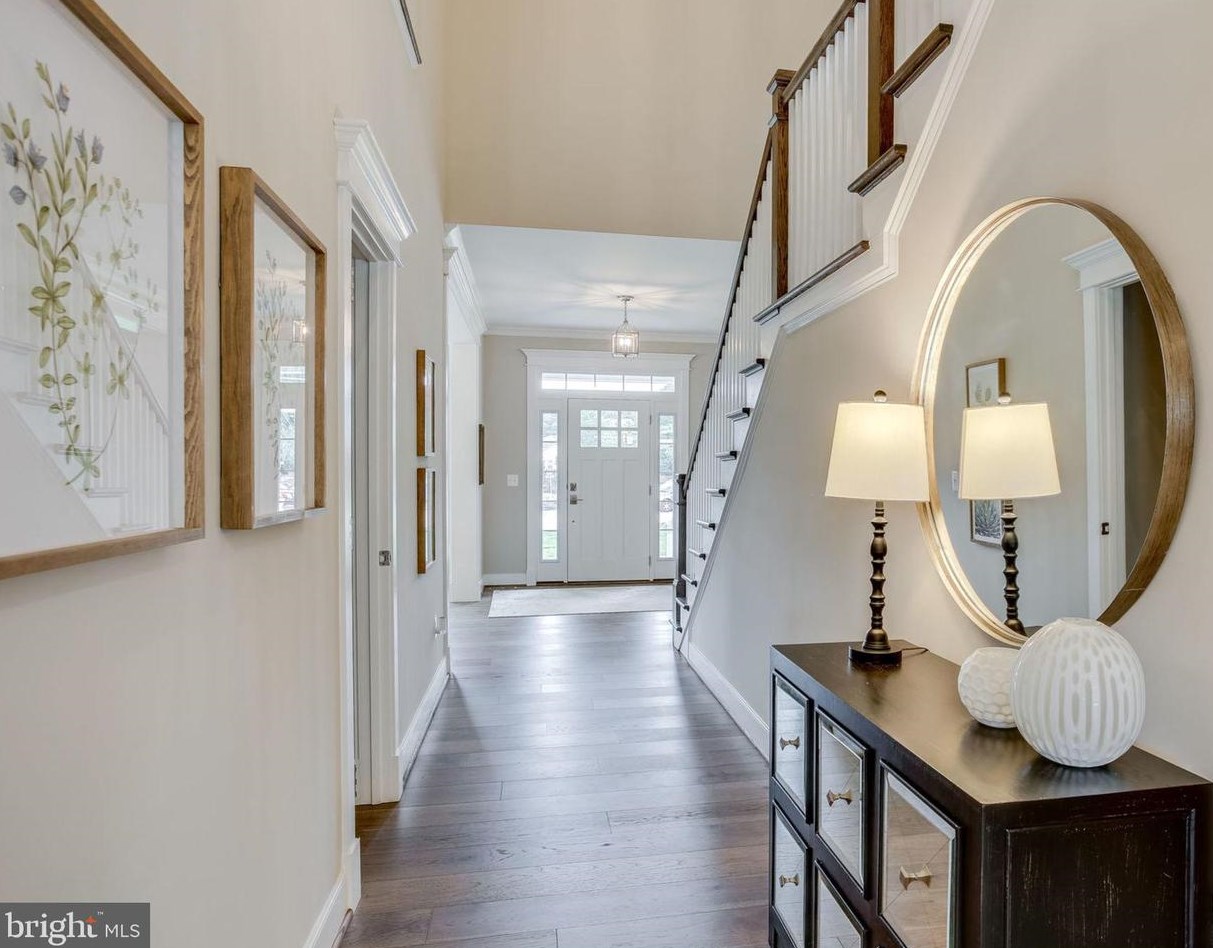 8600 Hillside Pl, Fairfax VA  22031-2814 exterior