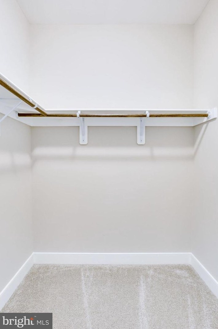 8600 Hillside Pl, Fairfax VA  22031-2814 exterior