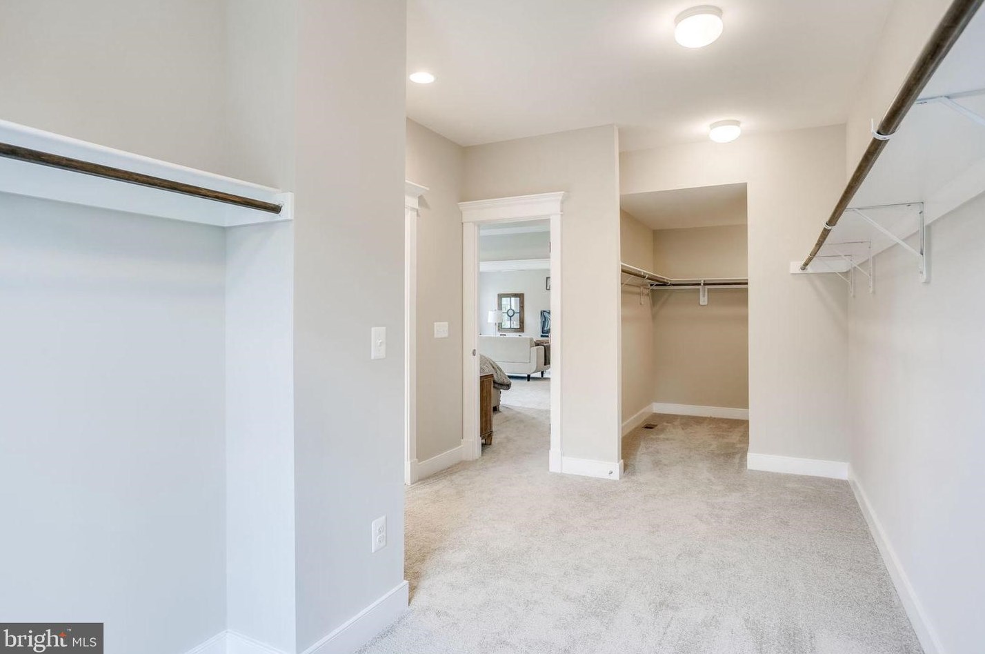 8600 Hillside Pl, Fairfax VA  22031-2814 exterior