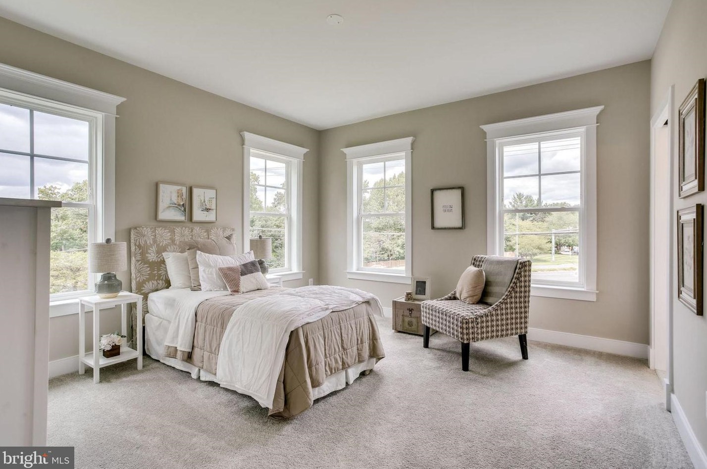 8600 Hillside Pl, Fairfax VA  22031-2814 exterior