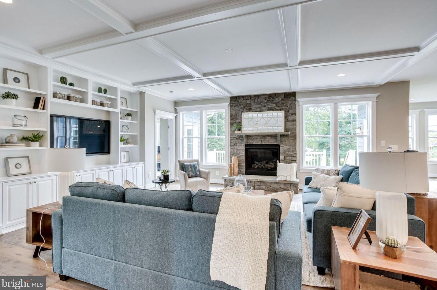 8600 Hillside Pl, Fairfax VA  22031-2814 exterior