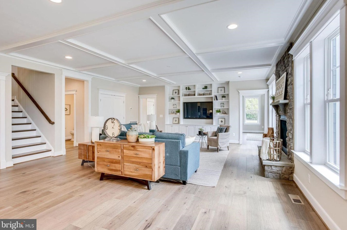 8600 Hillside Pl, Fairfax VA  22031-2814 exterior