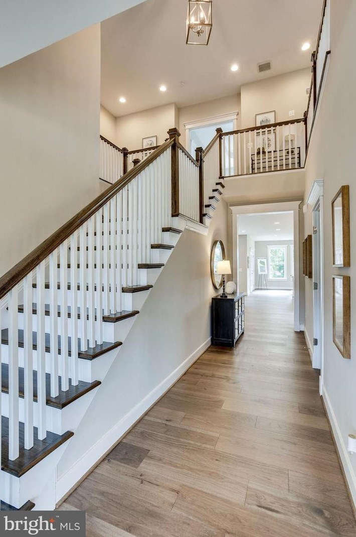 8600 Hillside Pl, Fairfax VA  22031-2814 exterior