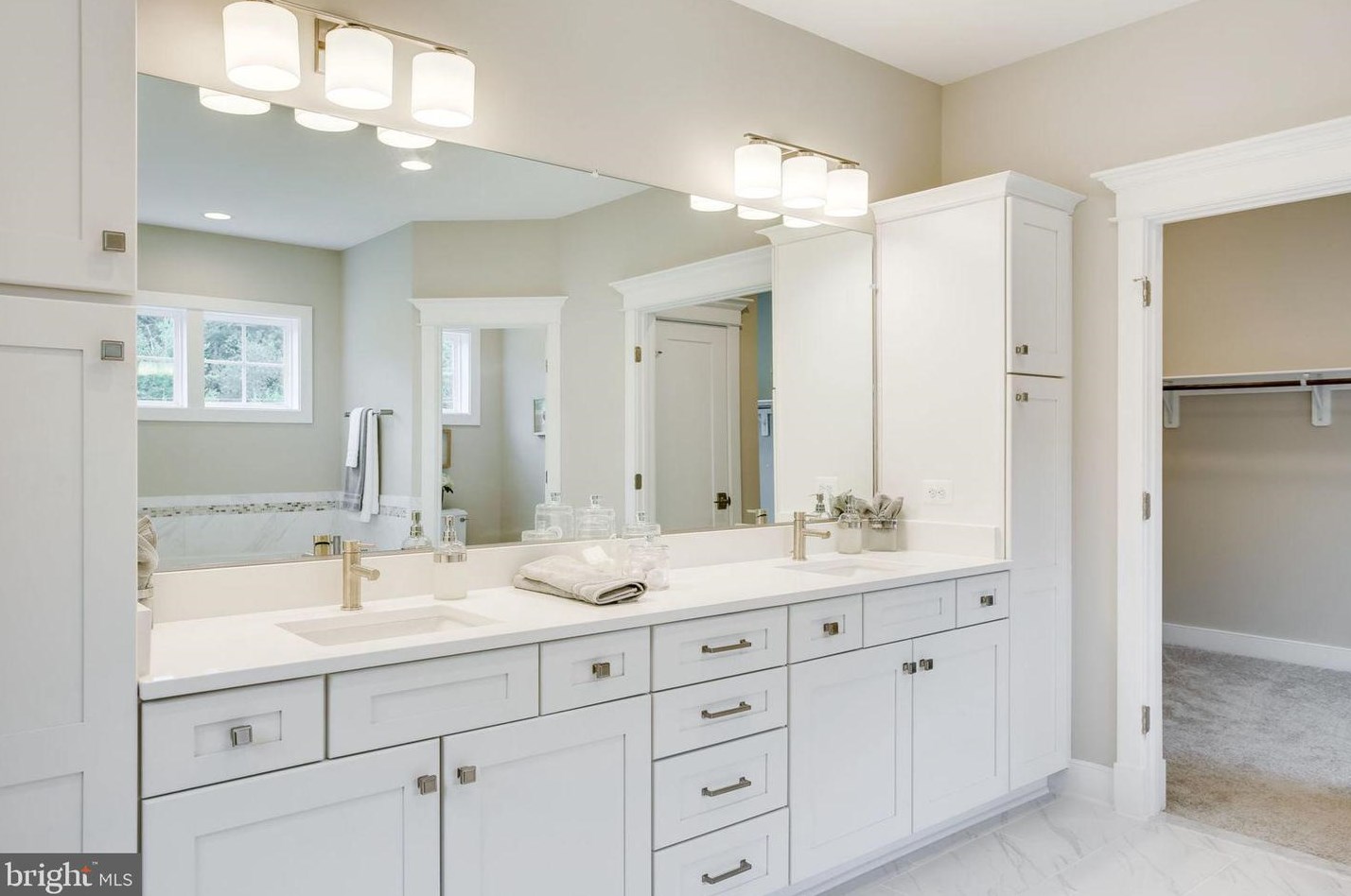 8600 Hillside Pl, Fairfax VA  22031-2814 exterior