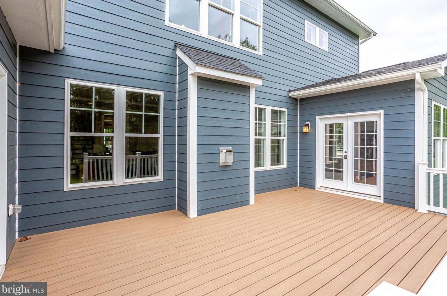 8600 Hillside Pl, Fairfax VA  22031-2814 exterior