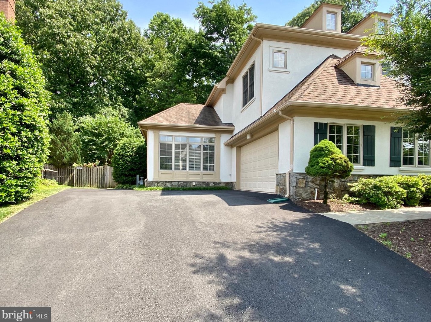1474 Carrington Ridge Ln, Vienna, VA 22182