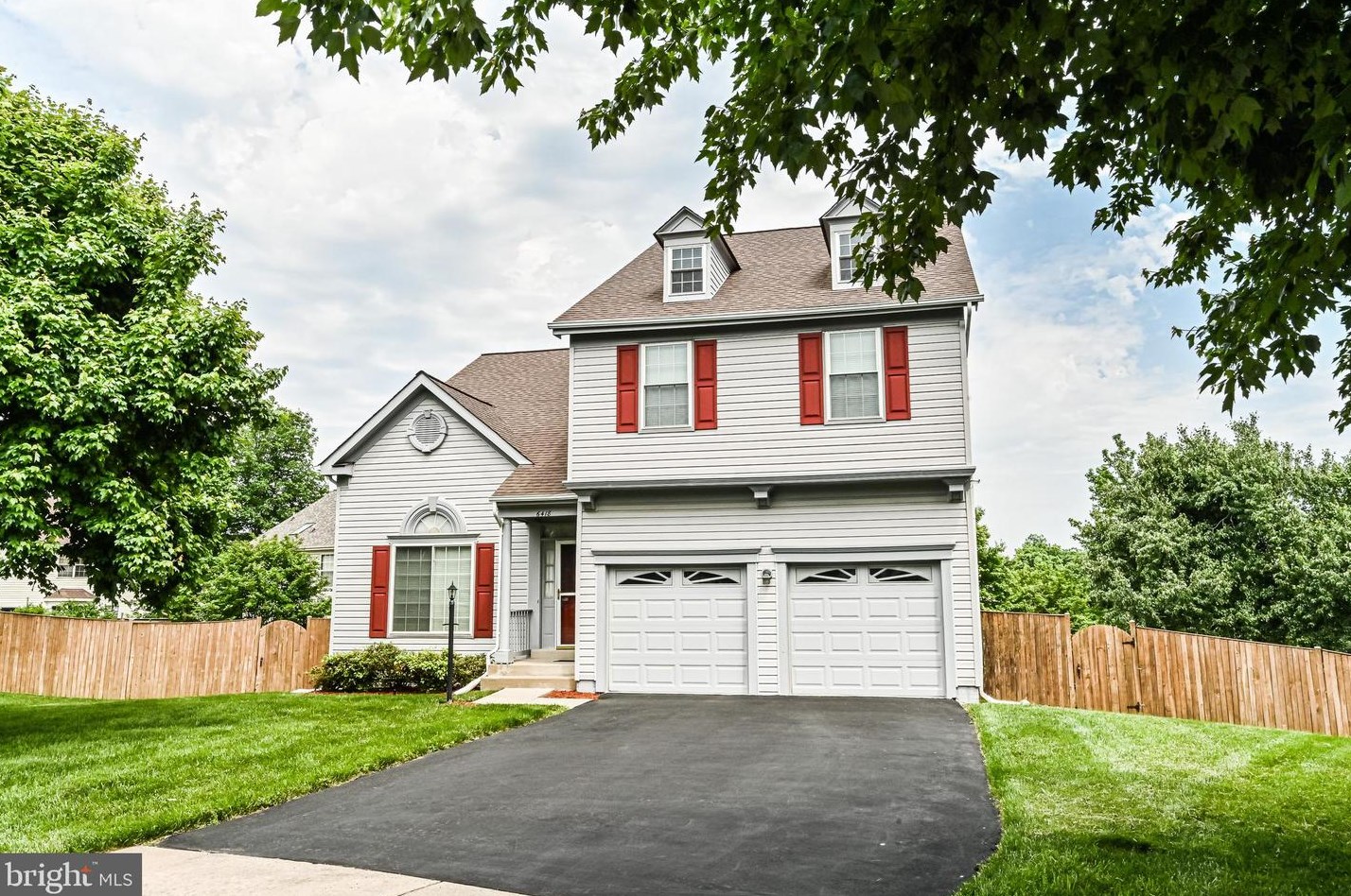 6418 Emerald Green Ct, Centreville, VA 20121-3825