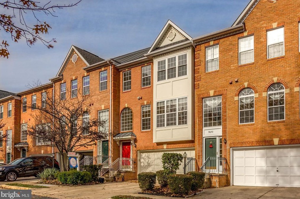 9652 Glendevy Ct, Vienna, VA 22181-6186