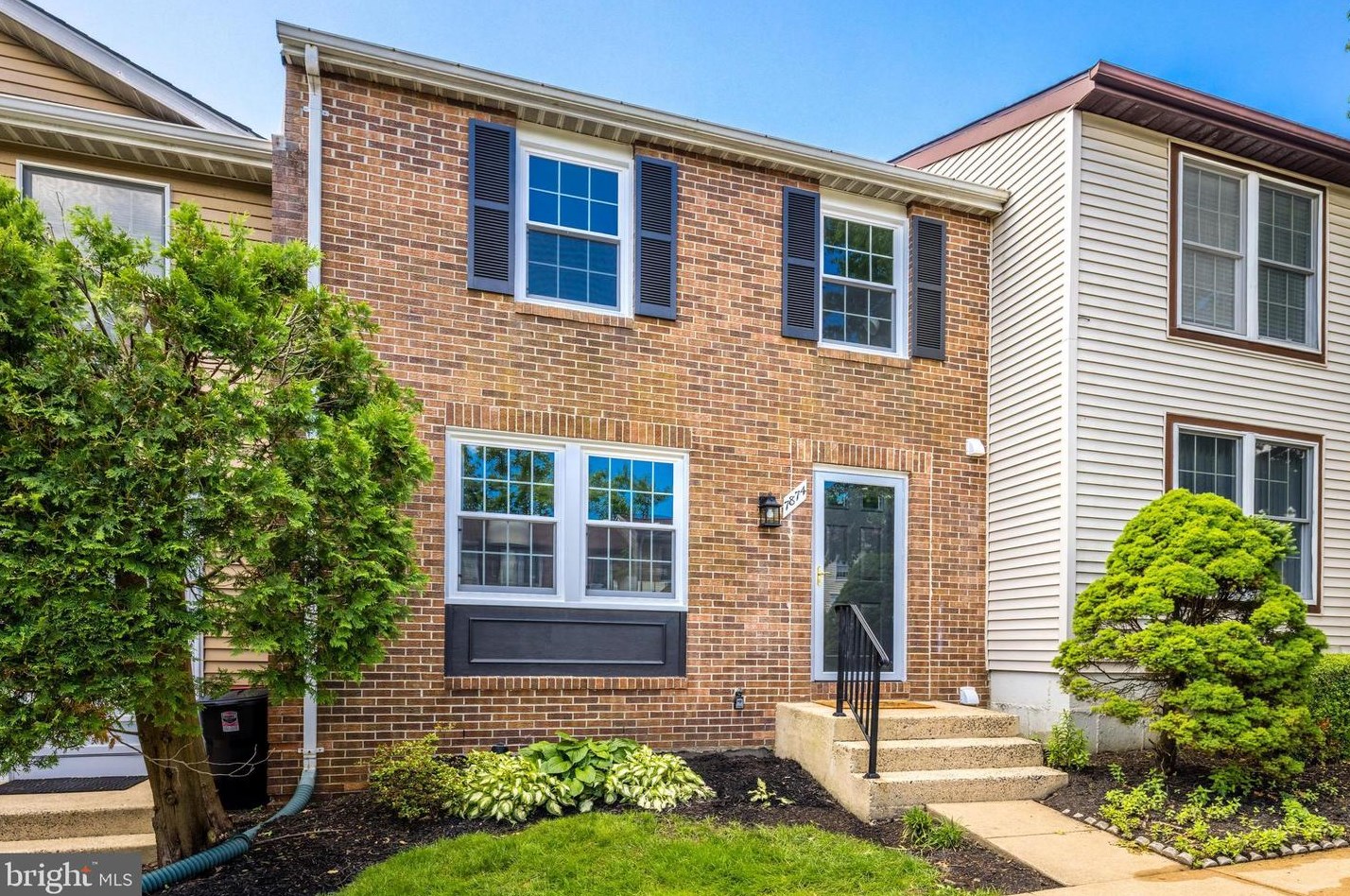 7874 Tyson Oaks Cir, Vienna, VA 22182-3936