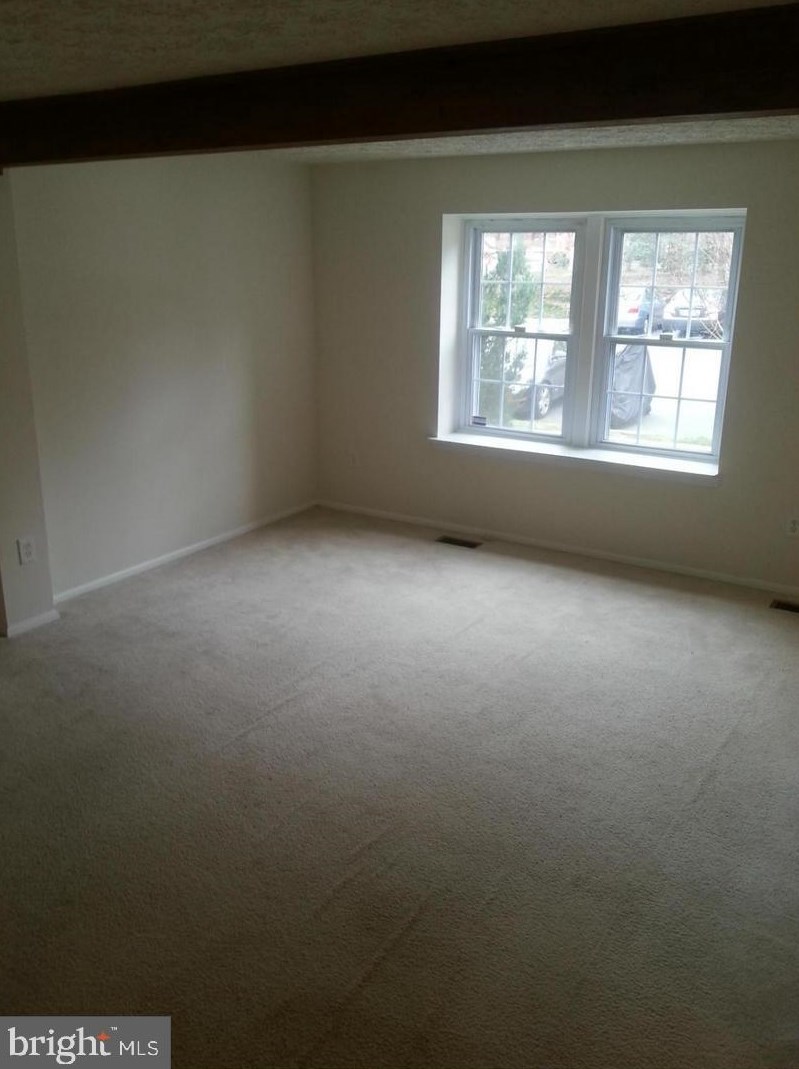 5555 Caithness Ct, Fairfax, VA 22032-3835