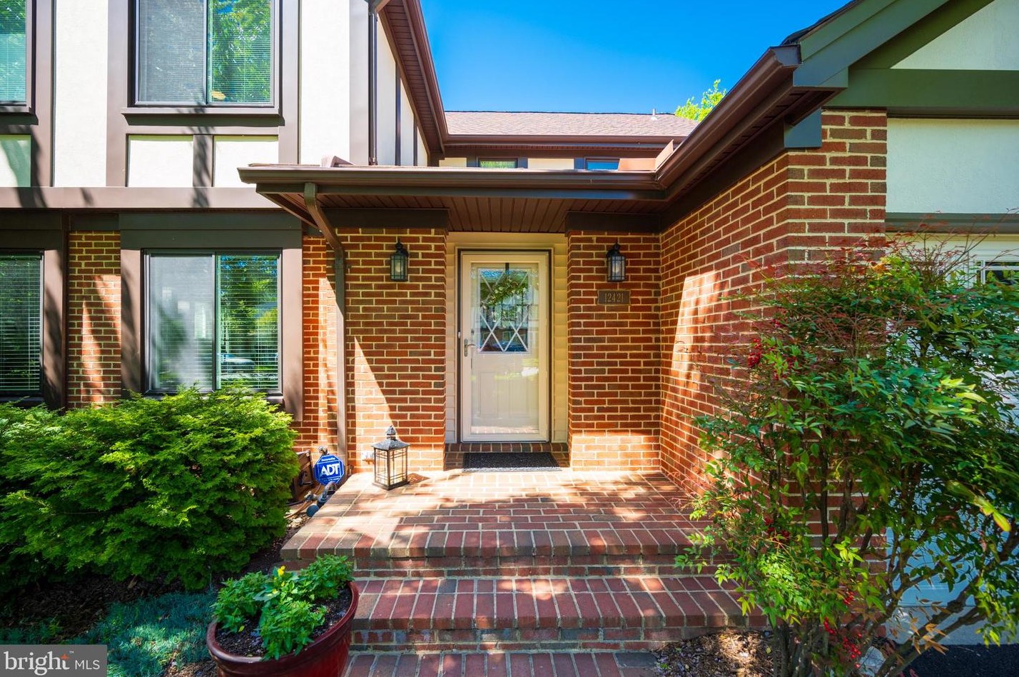 12421 Wendell Holmes Rd, Herndon, VA 20171