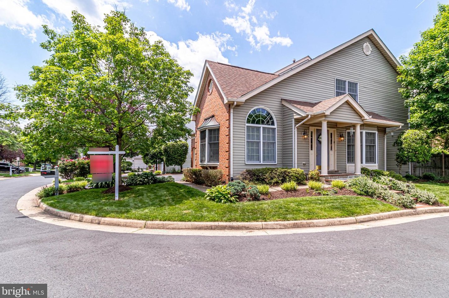 3708 Millpond Ct, Fairfax, VA 22033-5310