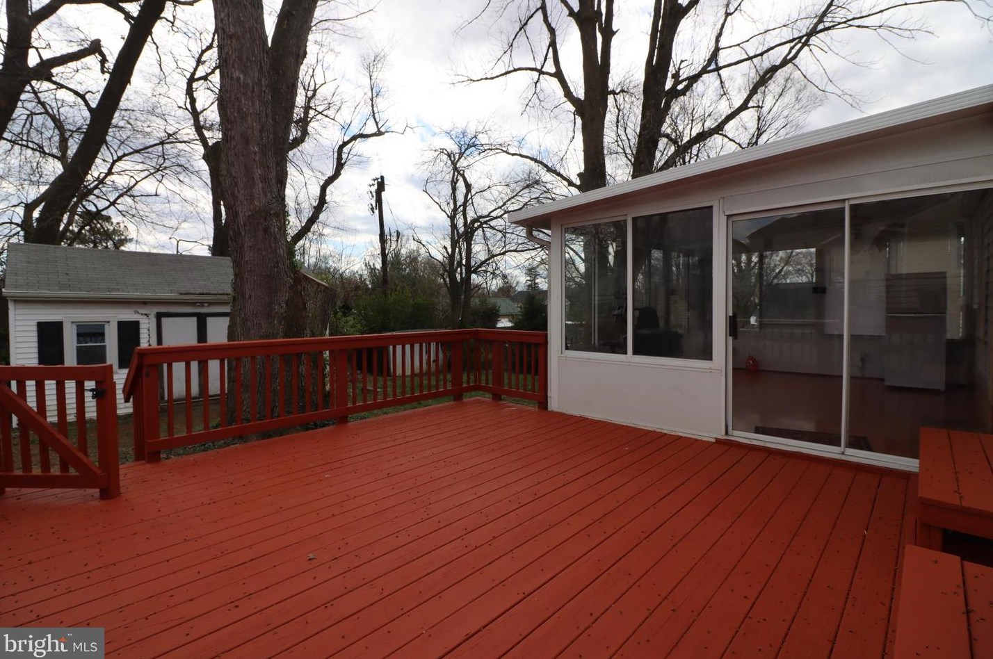6921 Weston Rd, Falls Church, VA 22042